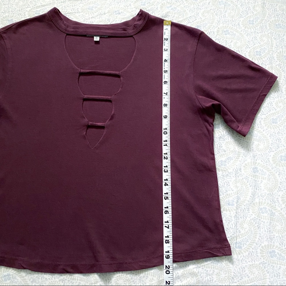 Charlotte Russe cropped cut-out tee, purple - Picture 4 of 5